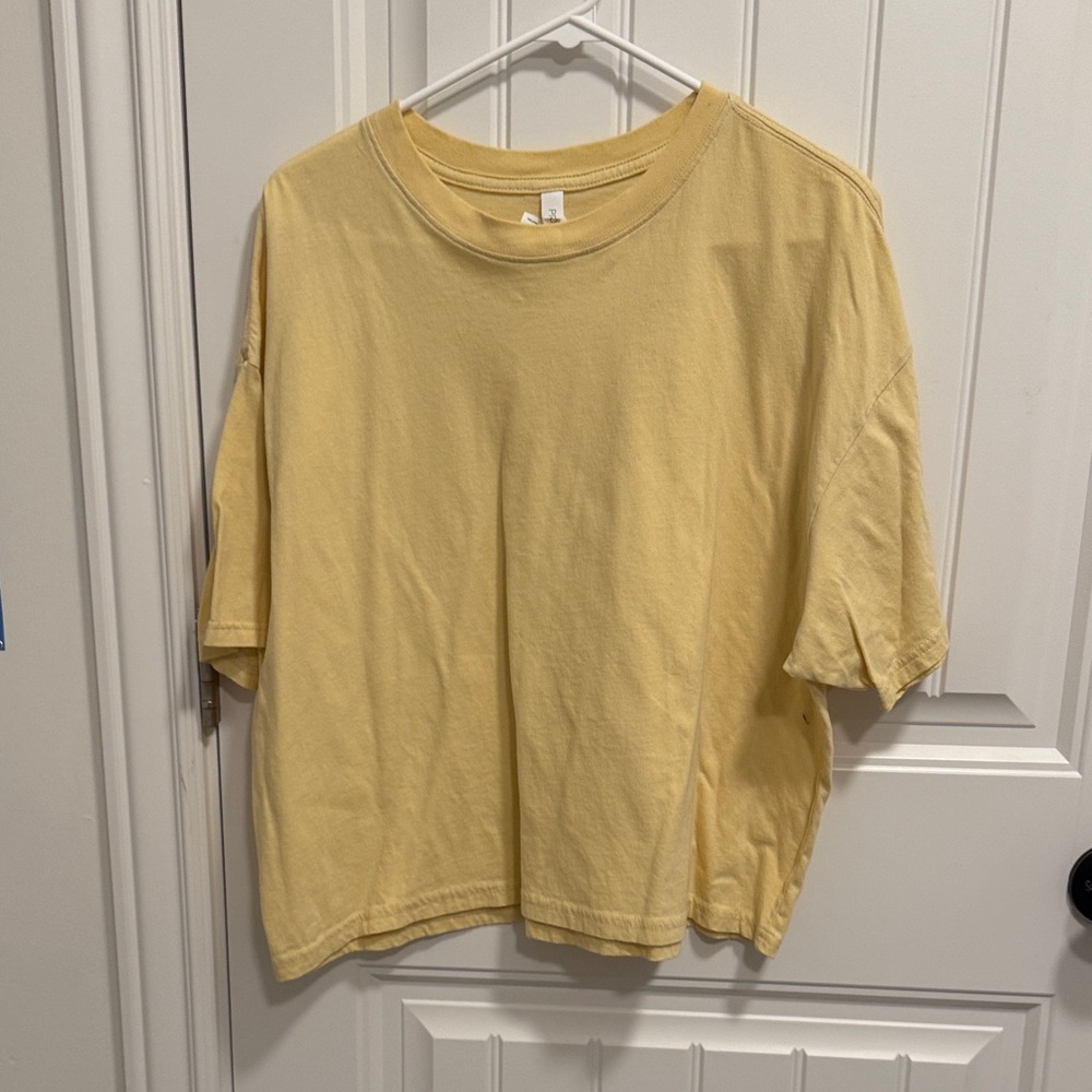 women’s baggy yellow tee